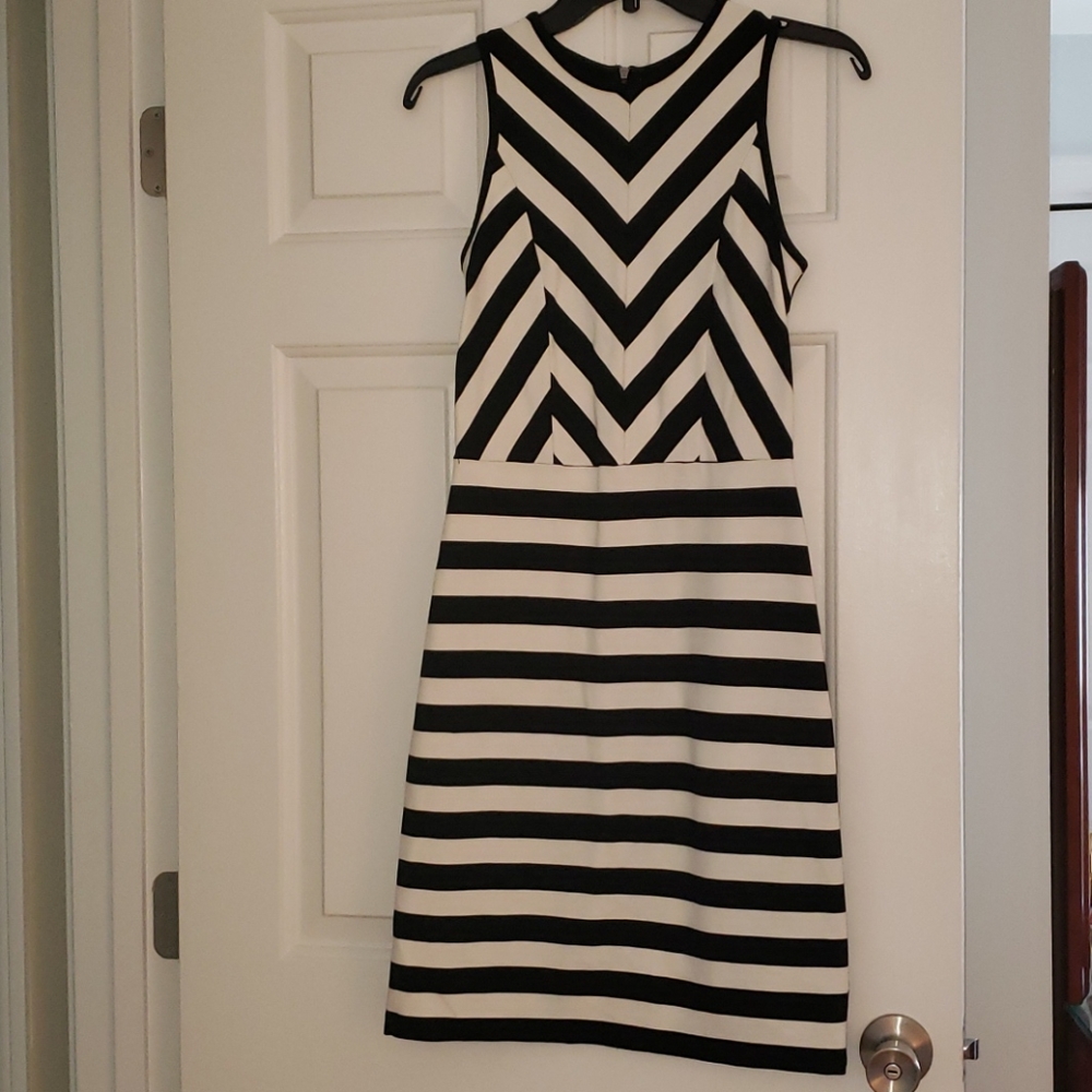 NWOT Black and white Loft dress